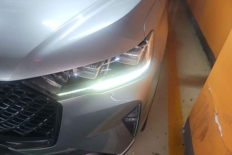 Used Haval H6 2021 3rd Generation 2.0T Automatic Two-Wheel Drive Max Left Front Headlight