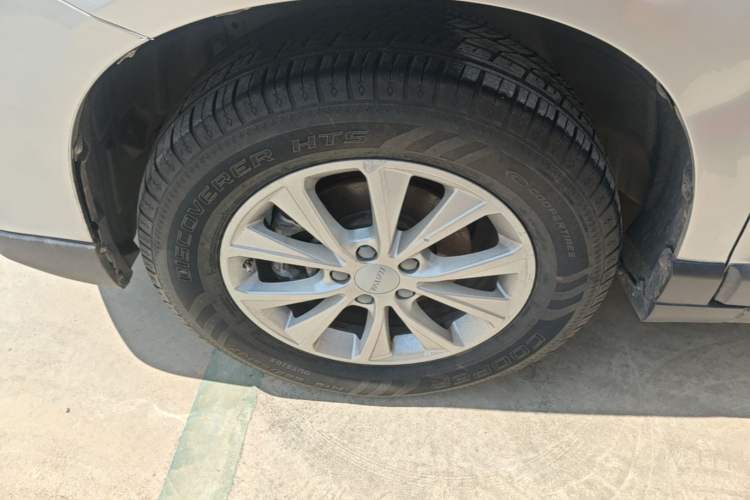 Used Haval H6 2021 Sport Edition 1.5T Automatic Elite Smart Connectivity Model with Hexagonal Grille Left Front Wheel Hub