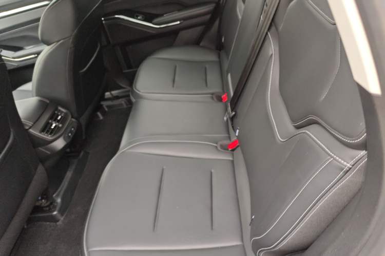 Used Haval H6 2021 3rd Generation 1.5T Automatic Two-Wheel Drive Max Left Rear Seat