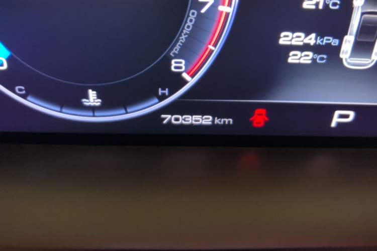 Used Haval H6 2021 3rd Generation 2.0T Automatic All-Wheel Drive Max Odometer Close Up