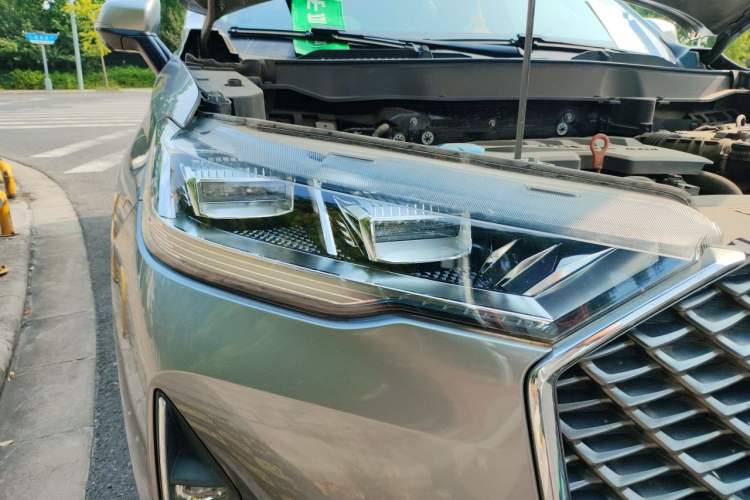 Used Haval H6 2021 3rd Generation 1.5T Automatic Two-Wheel Drive Max Right Front Headlight