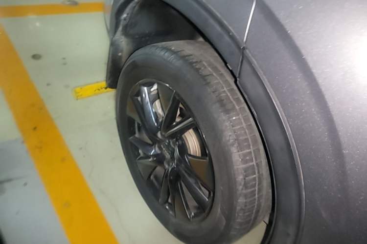 Used Haval H6 2021 3rd Generation 2.0T Automatic Two-Wheel Drive Max Right Rear Wheel Hub
