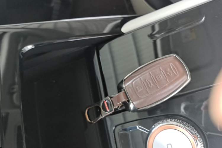 Used Haval H6 2021 3rd Generation 1.5T Automatic Two-Wheel Drive Pro Vehicle Key