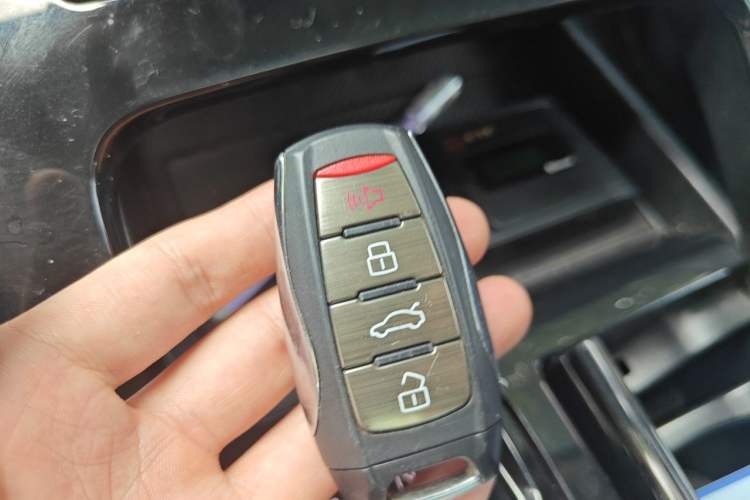 Used Haval H6 2021 3rd Generation 1.5T Automatic Two-Wheel-Drive Supreme Vehicle Key
