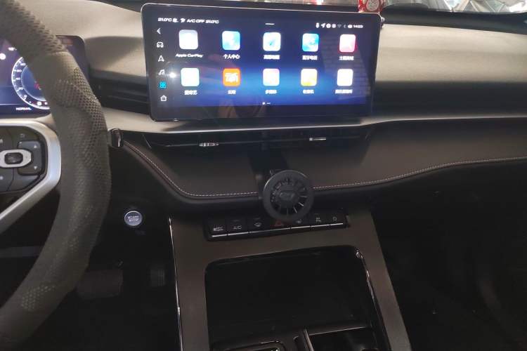 Used Haval H6 2021 3rd Generation 1.5T Automatic Two-Wheel Drive Max Audio And AC Panel