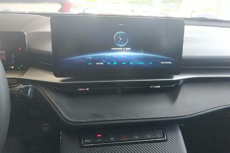 Used Haval H6 2021 3rd Generation 1.5T Automatic Two-Wheel Drive Max Audio And AC Panel