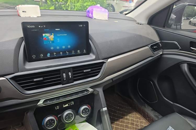 Used Haval H6 2021 Sport Edition 1.5T Automatic Elite Smart Connectivity Model U-Shape Grille Audio And AC Panel