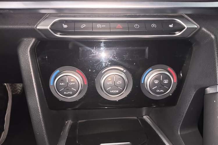 Used Haval H6 2021 Sport Edition 1.5T Automatic Elite Smart Connectivity Model U-Shape Grille Audio And AC Panel