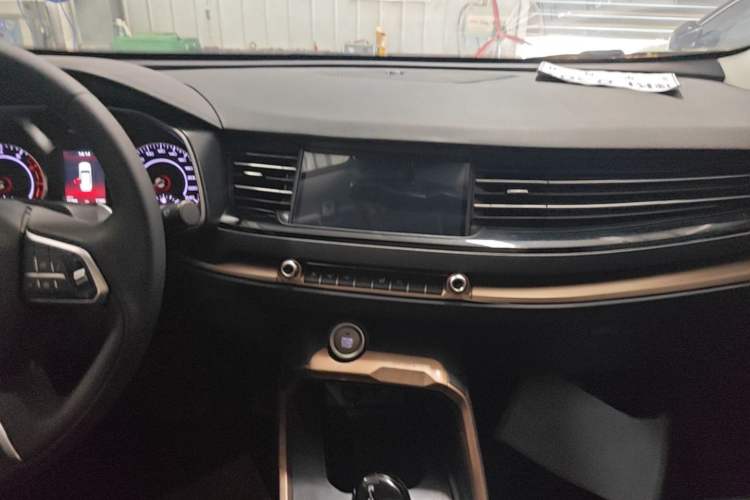 Used Haval H6 2021 1.5T Automatic Champion Edition Audio And AC Panel