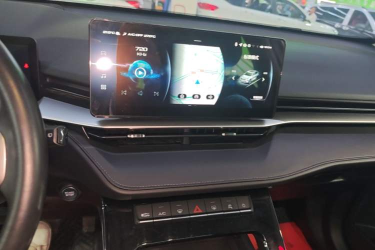 Used Haval H6 2021 3rd Generation 1.5T Automatic Two-Wheel Drive Max Audio And AC Panel