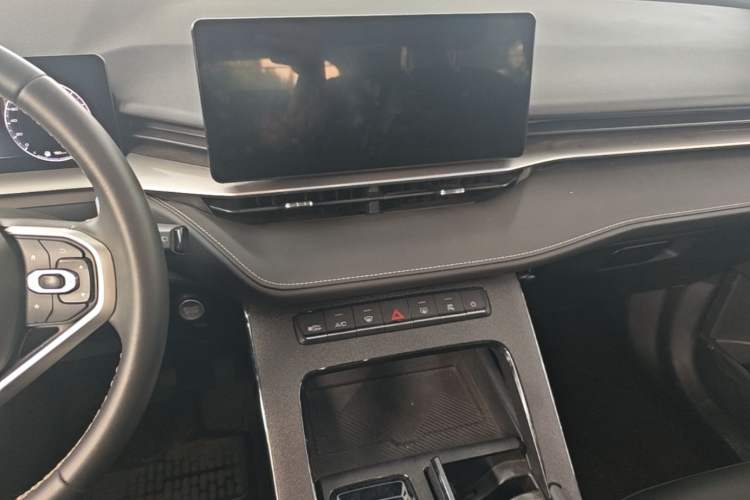 Used Haval H6 2021 3rd Generation 2.0T Automatic Two-Wheel Drive Max Audio And AC Panel