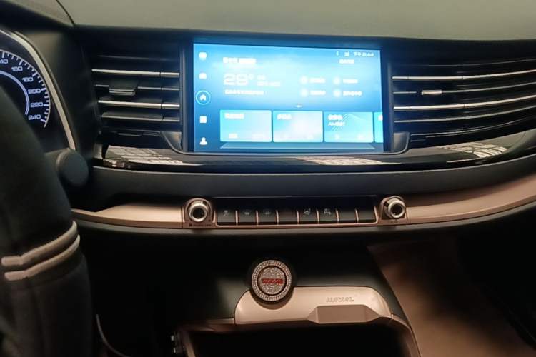 Used Haval H6 2021 1.5T Automatic Champion Edition Audio And AC Panel