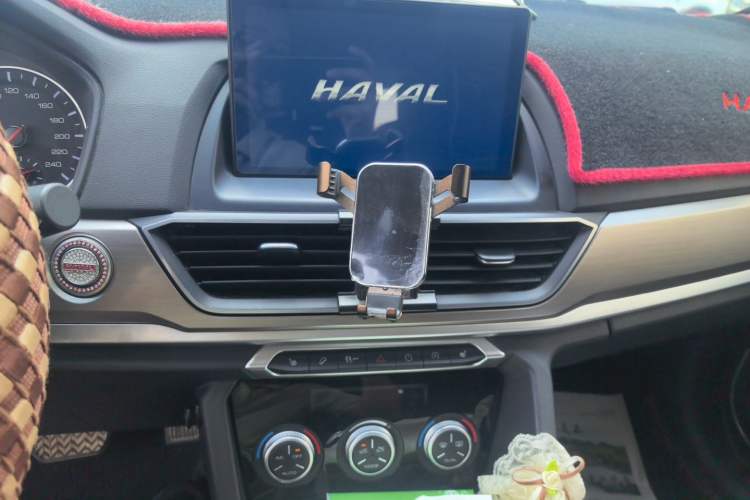 Used Haval H6 2021 Sport Edition 1.5T Automatic Elite Smart Connectivity Model U-Shape Grille Audio And AC Panel