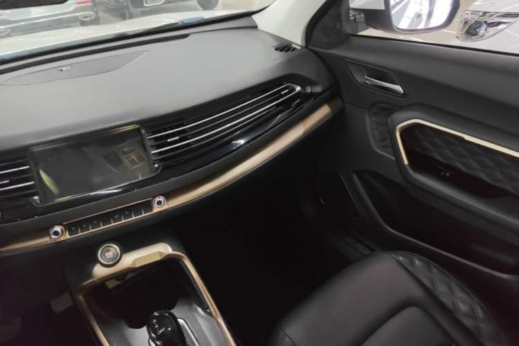 Used Haval H6 2021 1.5 GDIT Automatic Champion Edition Audio And AC Panel