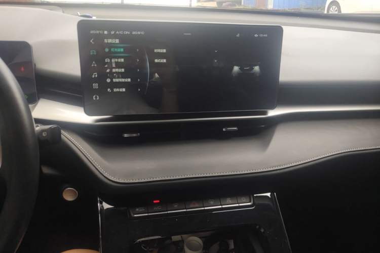 Used Haval H6 2021 3rd Generation 1.5T Automatic Two-Wheel Drive Max Audio And AC Panel