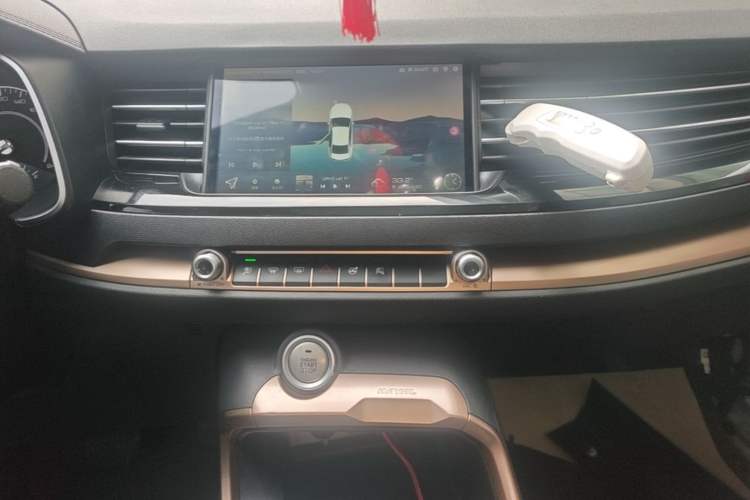 Used Haval H6 2021 1.5 GDIT Automatic Champion Edition Audio And AC Panel