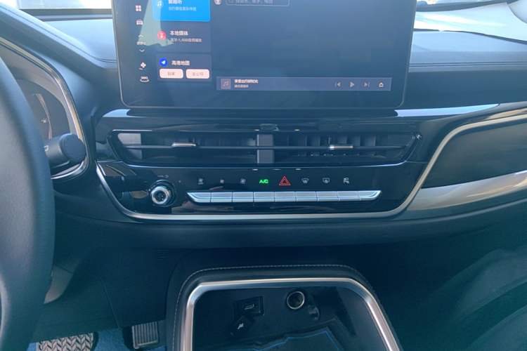 Used Haval H6 2021 China Trend Edition 1.5 GDIT Automatic Champion Version Audio And AC Panel