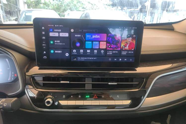 Used Haval H6 2021 1.5 GDIT Automatic Champion Edition Audio And AC Panel