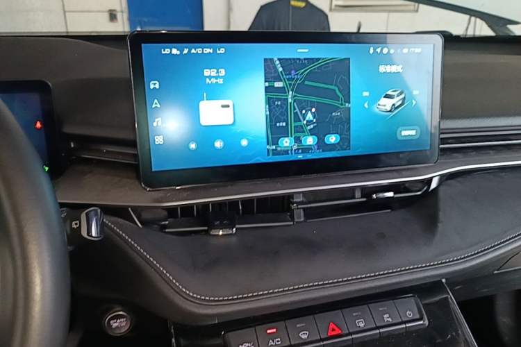 Used Haval H6 2021 3rd Generation 2.0T Automatic Two-Wheel Drive Max Audio And AC Panel
