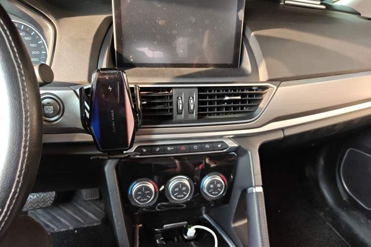 Used Haval H6 2021 Sport Edition 1.5T Automatic Elite Smart Connectivity Model U-Shape Grille Audio And AC Panel