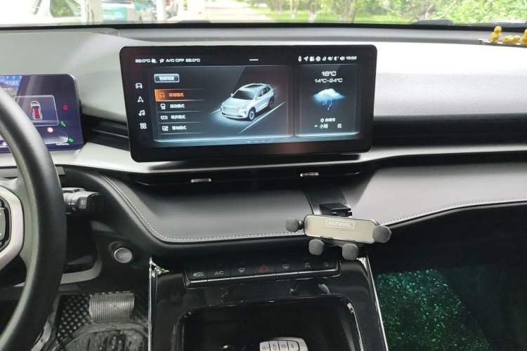 Used Haval H6 2021 3rd Generation 1.5T Automatic Two-Wheel Drive Max Audio And AC Panel
