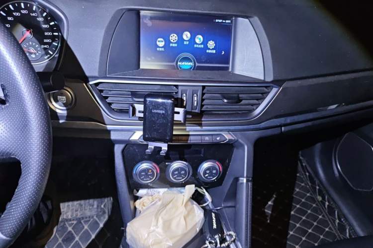 Used Haval H6 2021 Sport Edition 1.5T Automatic Elite Smart Connectivity Model with Hexagonal Grille Audio And AC Panel