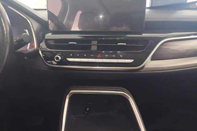 Used Haval H6 2021 China Trend Edition 1.5 GDIT Automatic Champion Version Audio And AC Panel