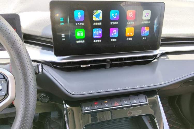 Used Haval H6 2021 3rd Generation 2.0T Automatic Two-Wheel Drive Max Audio And AC Panel