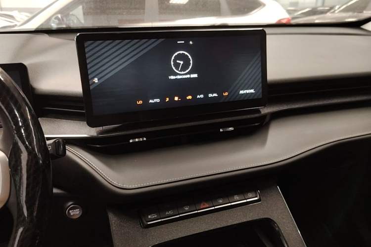 Used Haval H6 2021 3rd Generation 1.5T Automatic Two-Wheel-Drive Supreme Audio And AC Panel