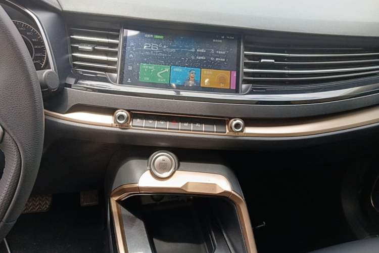 Used Haval H6 2021 1.5T Automatic Champion Edition Audio And AC Panel