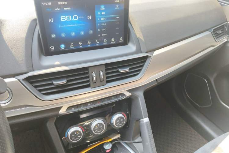 Used Haval H6 2021 Sport Edition 1.5T Automatic Elite Smart Connectivity Model U-Shape Grille Audio And AC Panel