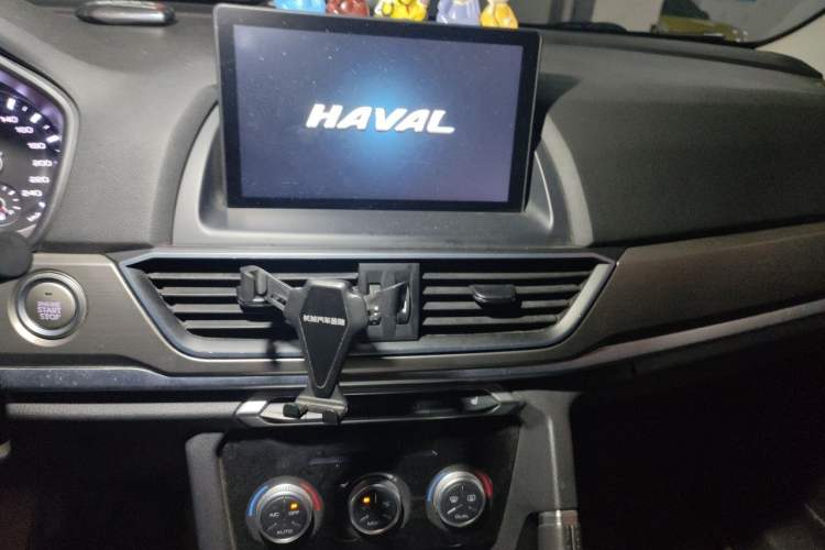Used Haval H6 2021 Sport Edition 1.5T Automatic Elite Smart Connectivity Model U-Shape Grille Audio And AC Panel