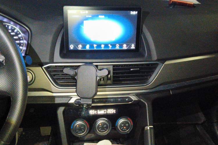 Used Haval H6 2021 Sport Edition 1.5T Automatic Elite Smart Connectivity Model U-Shape Grille Audio And AC Panel
