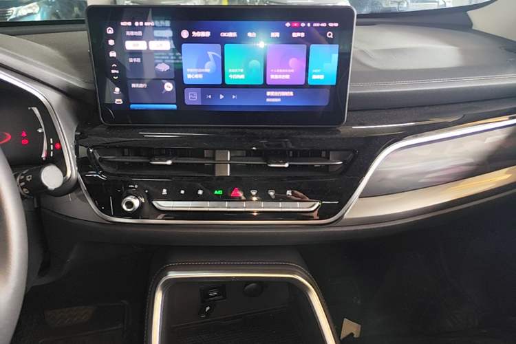 Used Haval H6 2021 China Trend Edition 1.5 GDIT Automatic Champion Version Audio And AC Panel
