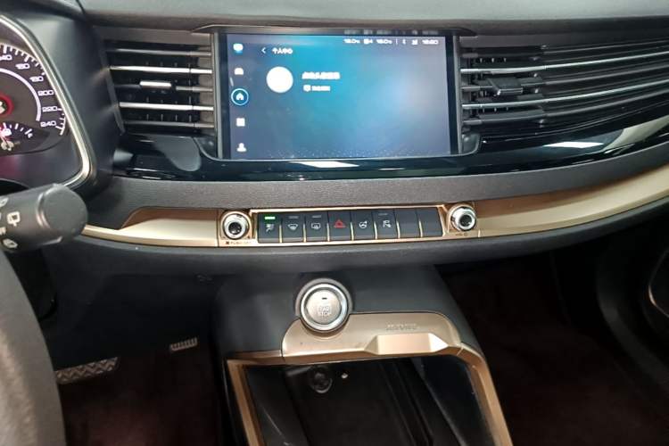 Used Haval H6 2021 1.5 GDIT Automatic Champion Edition Audio And AC Panel