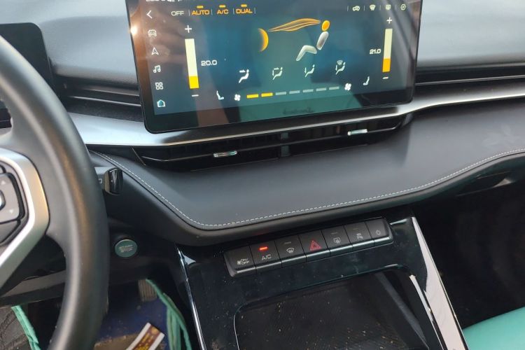 Used Haval H6 2021 3rd Generation 2.0T Automatic Two-Wheel Drive Max Audio And AC Panel