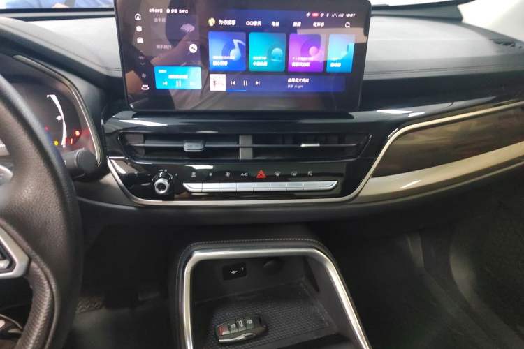 Used Haval H6 2021 China Trend Edition 1.5 GDIT Automatic Champion Version Audio And AC Panel