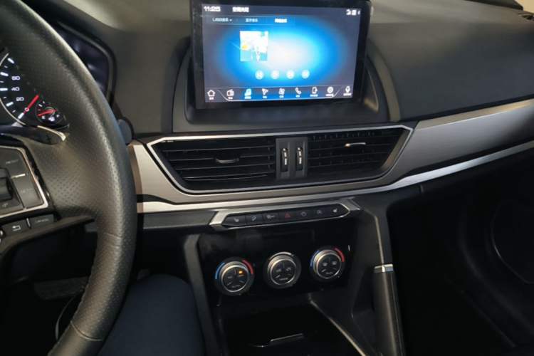 Used Haval H6 2021 Sport Edition 1.5T Automatic Elite Smart Connectivity Model with Hexagonal Grille Audio And AC Panel