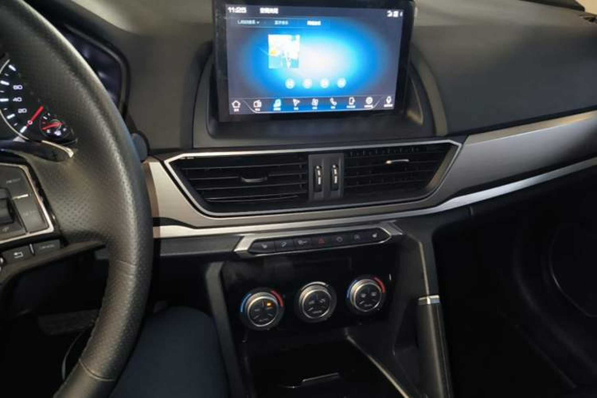 Used Haval H6 2021 Sport Edition 1.5T Automatic Elite Smart Connectivity Model with Hexagonal Grille Audio And AC Panel
