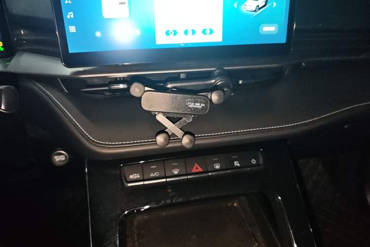 Used Haval H6 2021 3rd Generation 1.5T Automatic Two-Wheel Drive Max Audio And AC Panel