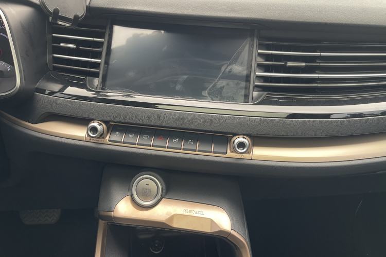 Used Haval H6 2021 1.5 GDIT Automatic Champion Edition Audio And AC Panel