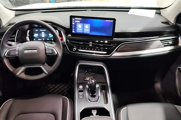 Used Haval H6 2021 National Trend Edition 1.5 GDIT Automatic Luxury Version Center Console
