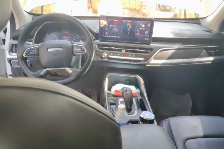 Used Haval H6 2021 National Trend Edition 1.5T Automatic Urban Version Center Console