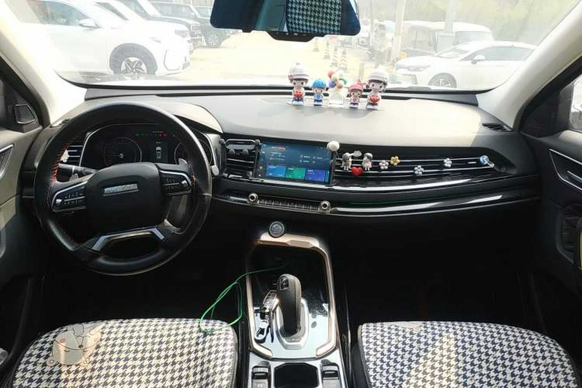Used Haval H6 2021 1.5 GDIT Automatic Champion Edition Center Console