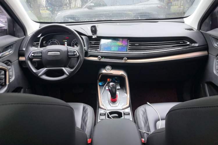 Used Haval H6 2021 1.5 GDIT Automatic Champion Edition Center Console
