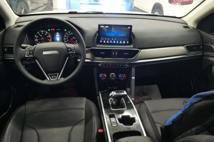 Used Haval H6 2021 Sport Edition 1.5T Automatic Elite Smart Connectivity Model U-Shape Grille Center Console