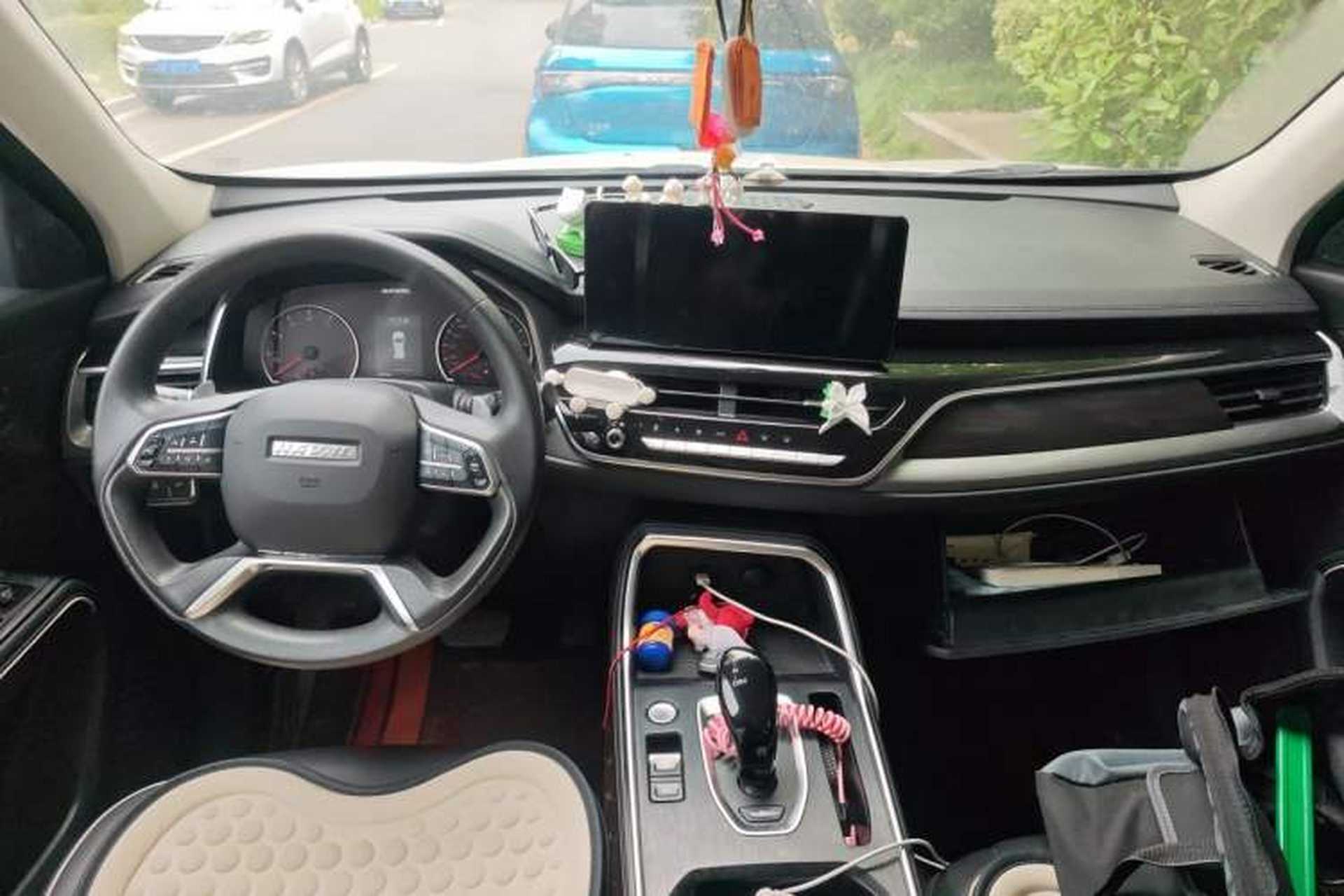 Used Haval H6 2021 National Trend Edition 1.5T Automatic Urban Version Center Console