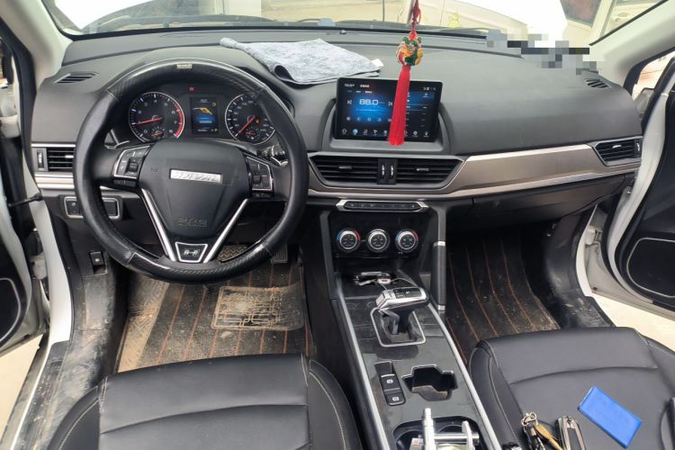 Used Haval H6 2021 Sport Edition 1.5T Automatic Elite Smart Connectivity Model with Hexagonal Grille Center Console