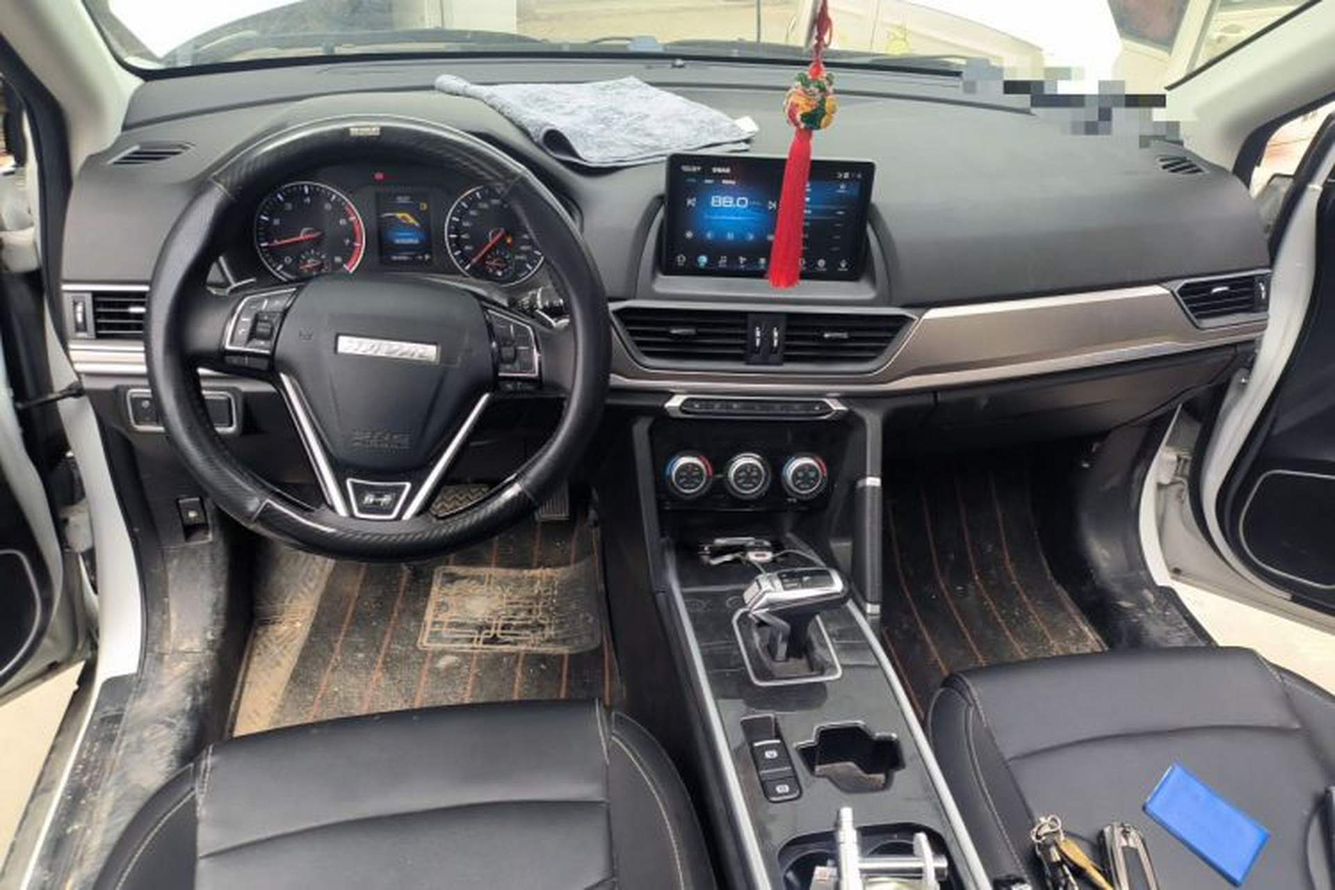 Used Haval H6 2021 Sport Edition 1.5T Automatic Elite Smart Connectivity Model with Hexagonal Grille Center Console
