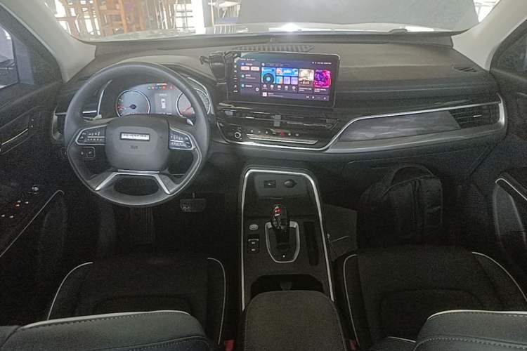 Used Haval H6 2021 National Trend Edition 1.5T Automatic Urban Version Center Console